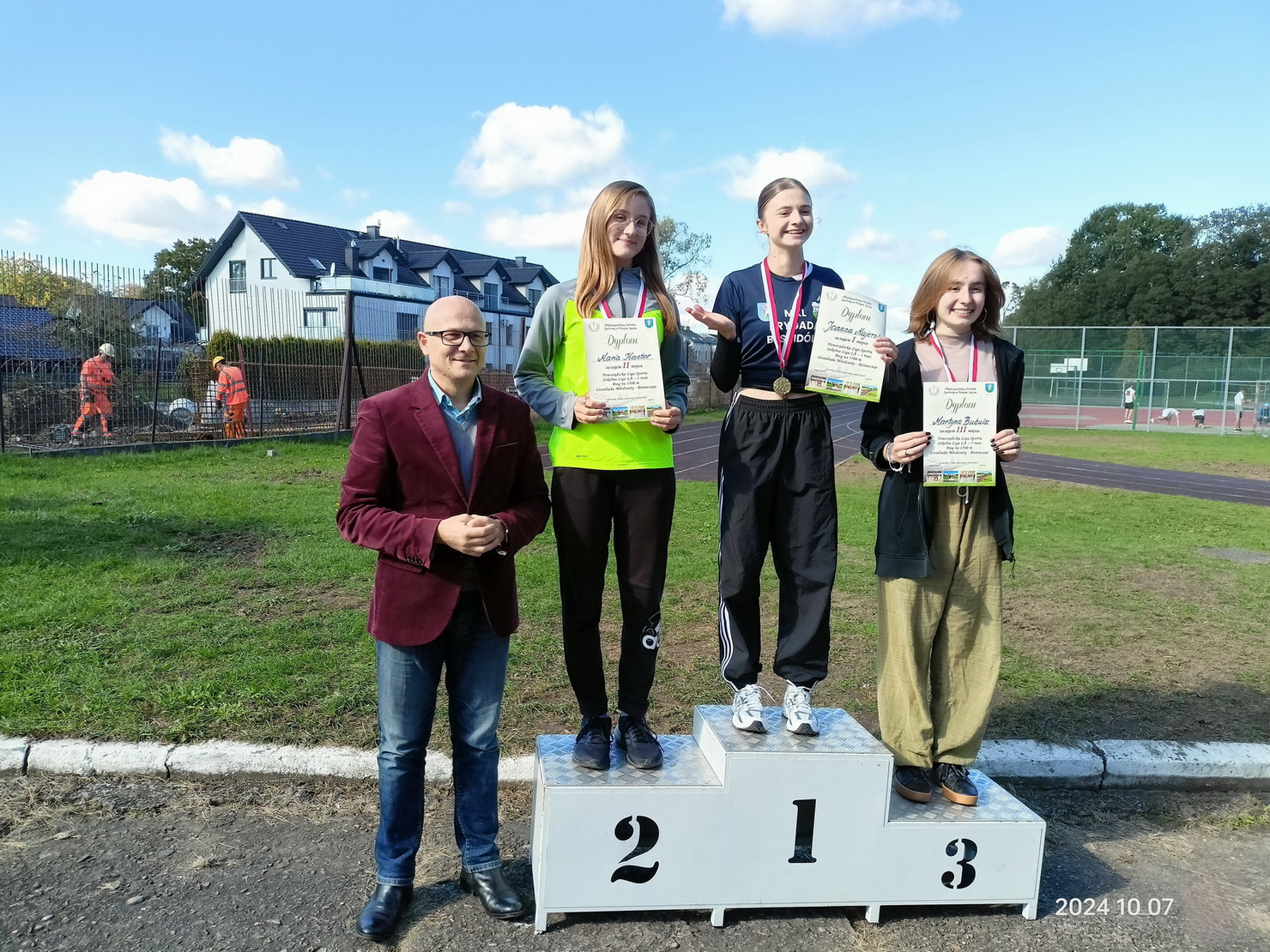 Zdjęcie LA dziewcząt 10 (5)099f6de5-fb5d-4532-88af-8a2f106d88b4.jpg w galerii Szkolna Drużynowa Liga Lekkoatletyczna dziewcząt – I rzut